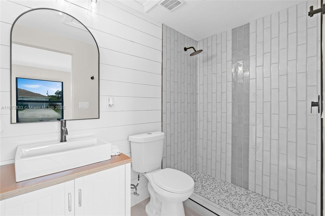 En Venta: $298,900 (3 camas, 2 baños, 0 Pies cuadrados)