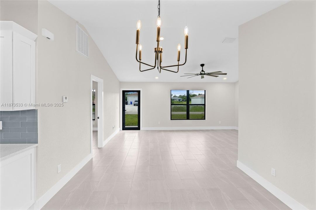 En Venta: $298,900 (3 camas, 2 baños, 0 Pies cuadrados)