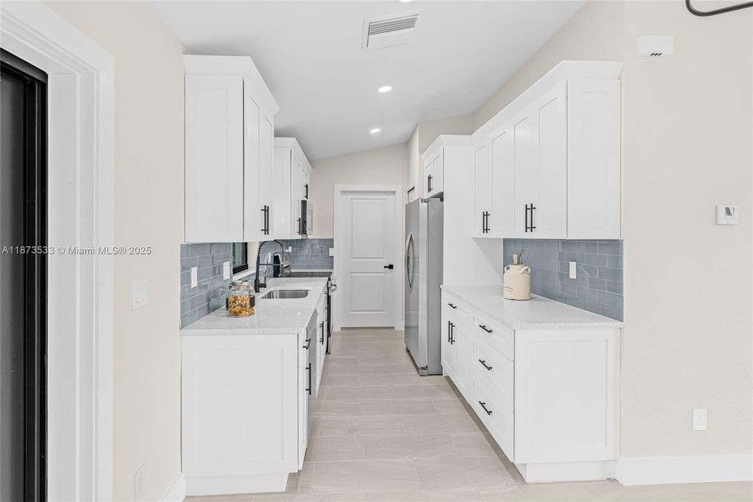 En Venta: $298,900 (3 camas, 2 baños, 0 Pies cuadrados)