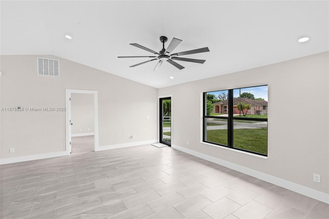 En Venta: $298,900 (3 camas, 2 baños, 0 Pies cuadrados)