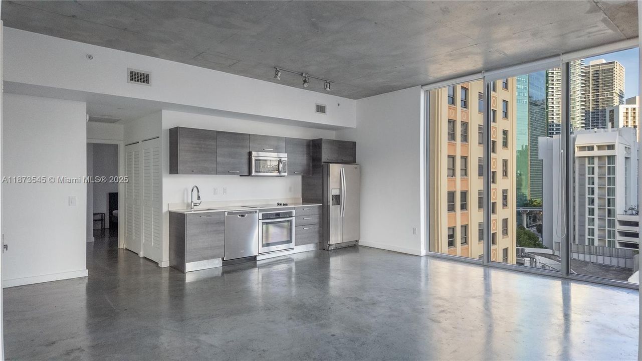 Recientemente alquilado: $3,100 (1 camas, 2 baños, 791 Pies cuadrados)