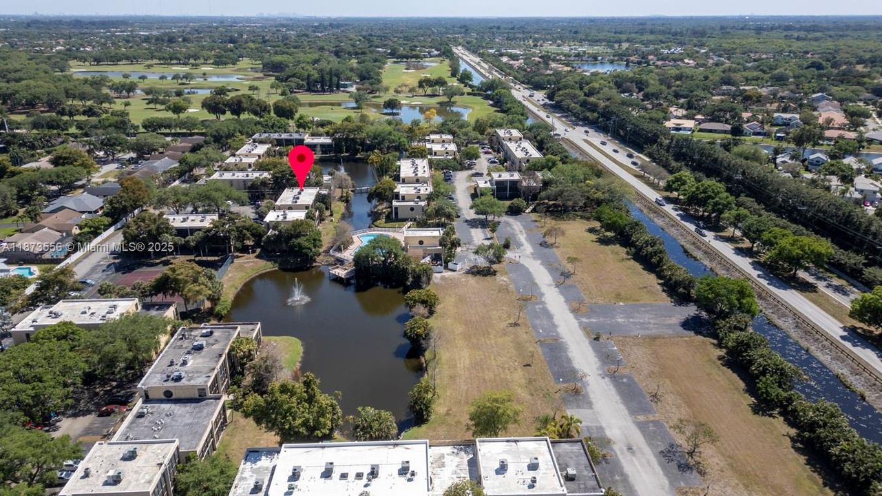 На продажу: $289,000 (2 спален, 2 ванн, 1230 Квадратных фут)