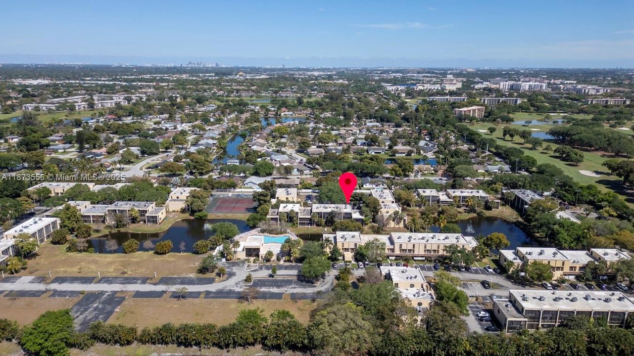 На продажу: $289,000 (2 спален, 2 ванн, 1230 Квадратных фут)