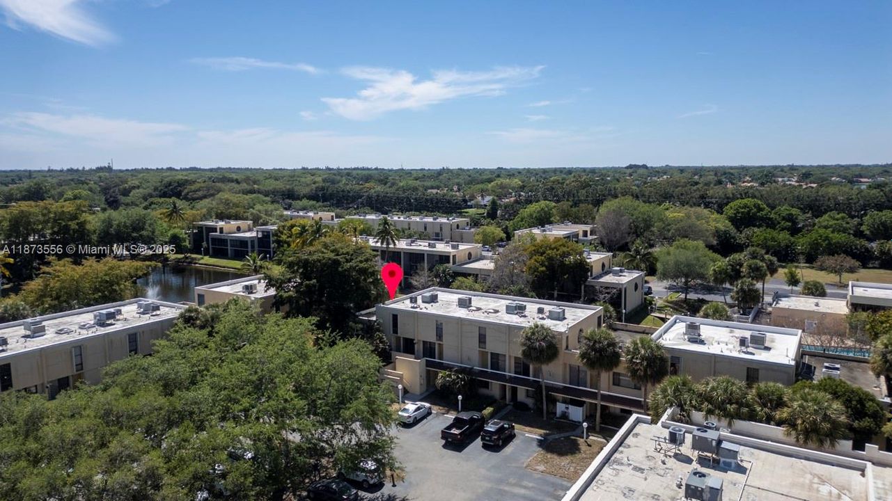 На продажу: $289,000 (2 спален, 2 ванн, 1230 Квадратных фут)