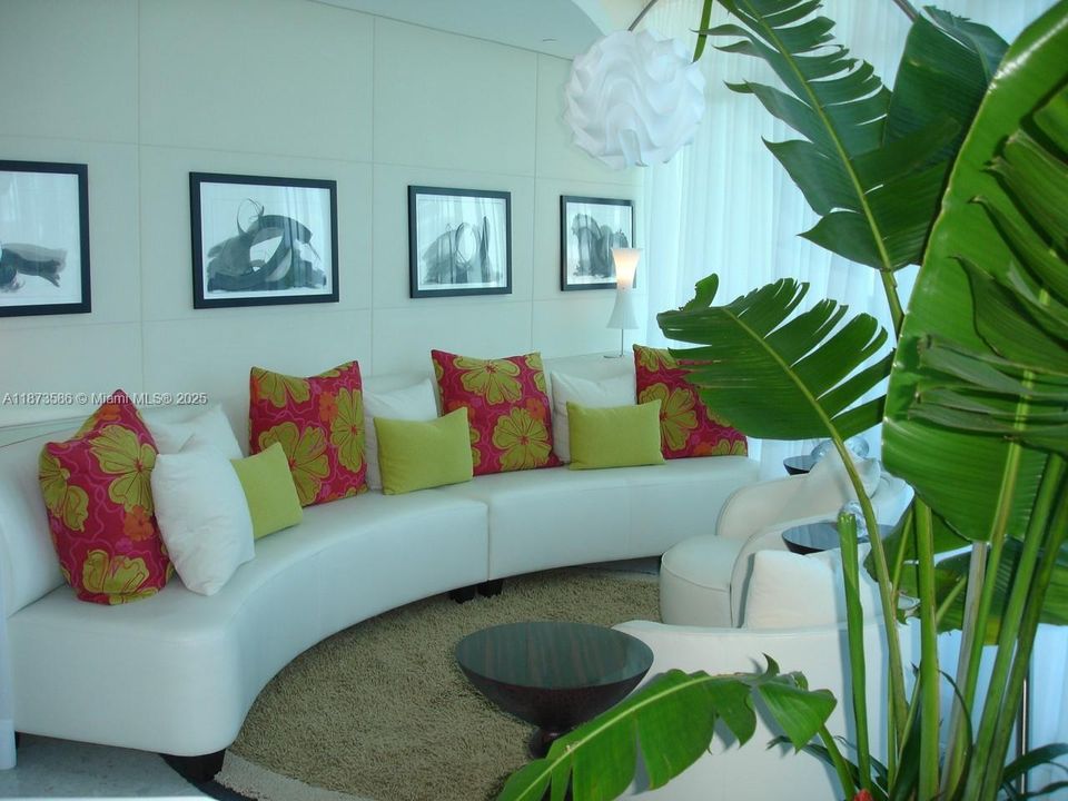 Active With Contract: $14,500 (3 beds, 3 baths, 1820 Square Feet)