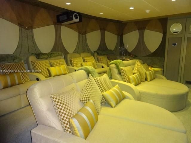 Active With Contract: $14,500 (3 beds, 3 baths, 1820 Square Feet)