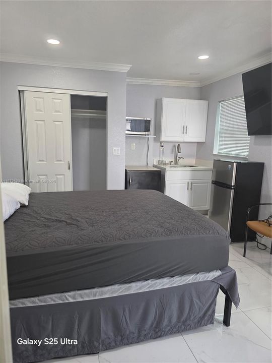 Recently Rented: $1,200 (1 beds, 1 baths, 1274 Square Feet)