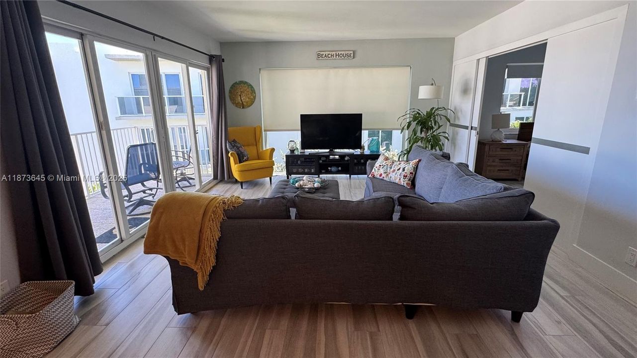 En Venta: $880,000 (2 camas, 2 baños, 980 Pies cuadrados)