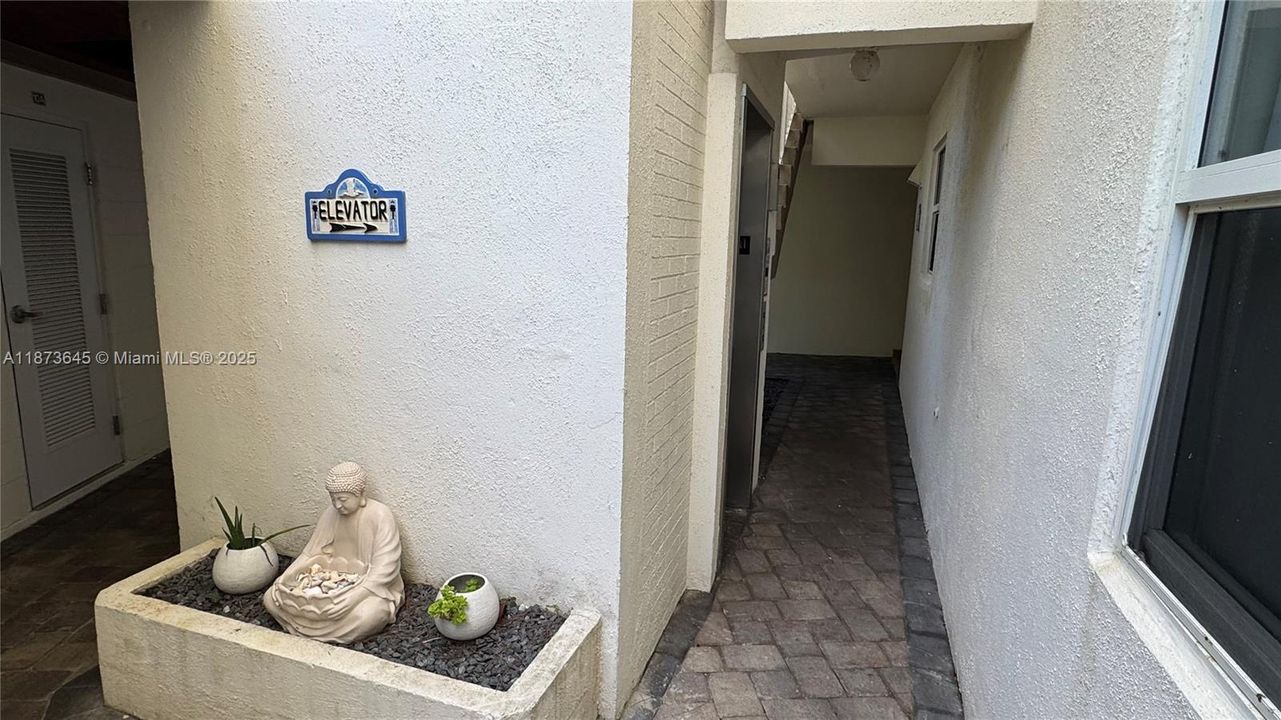 En Venta: $880,000 (2 camas, 2 baños, 980 Pies cuadrados)