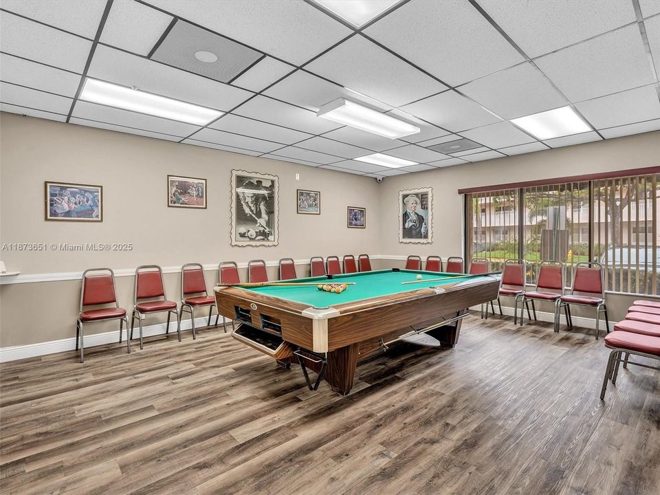 合同活跃: $159,900 (2 贝兹, 2 浴室, 1130 平方英尺)