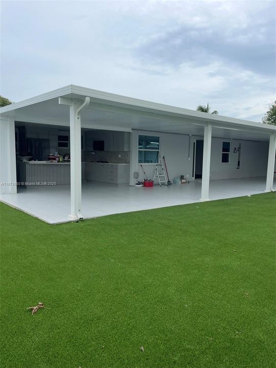 Activo con contrato: $3,550 (4 camas, 2 baños, 1388 Pies cuadrados)