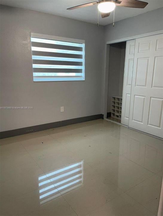 Activo con contrato: $3,550 (4 camas, 2 baños, 1388 Pies cuadrados)