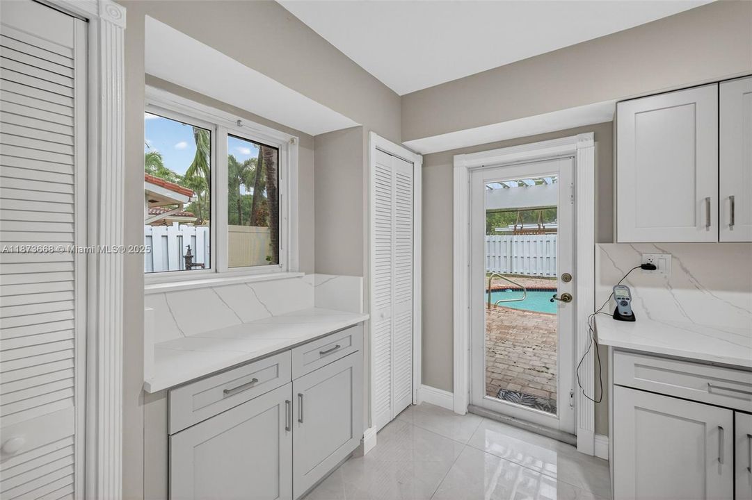 Active With Contract: $4,800 (3 beds, 2 baths, 1720 Square Feet)
