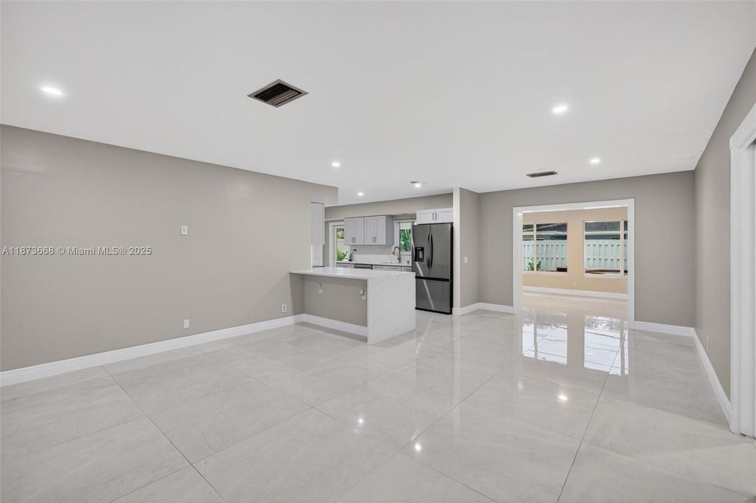 Active With Contract: $4,800 (3 beds, 2 baths, 1720 Square Feet)