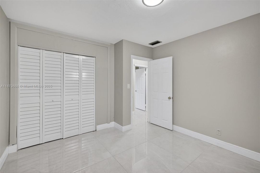 Active With Contract: $4,800 (3 beds, 2 baths, 1720 Square Feet)