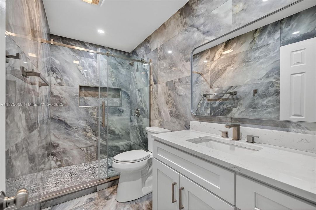 Active With Contract: $4,800 (3 beds, 2 baths, 1720 Square Feet)