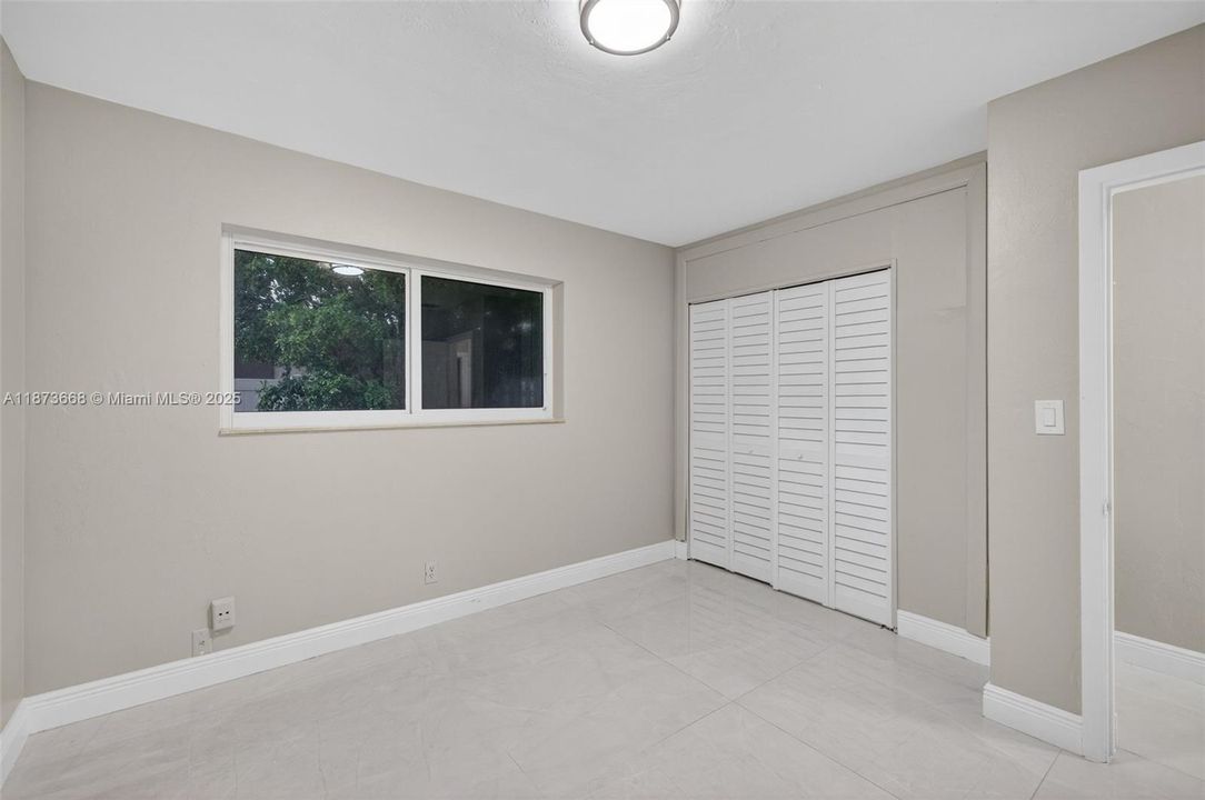 Active With Contract: $4,800 (3 beds, 2 baths, 1720 Square Feet)