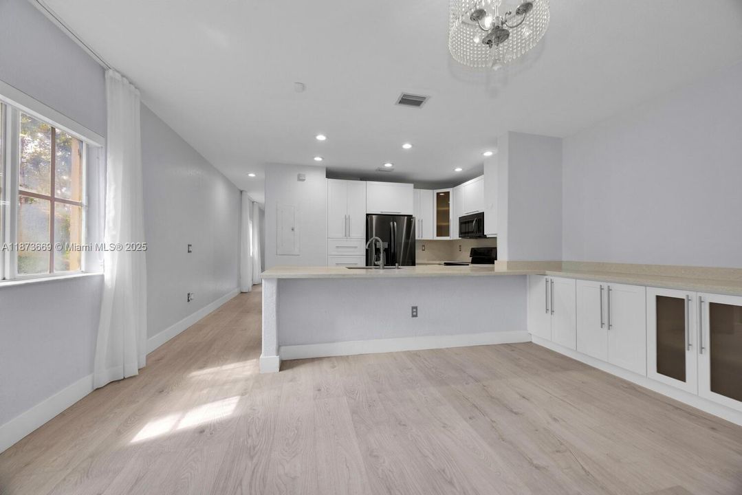 На продажу: $363,000 (2 спален, 2 ванн, 1450 Квадратных фут)