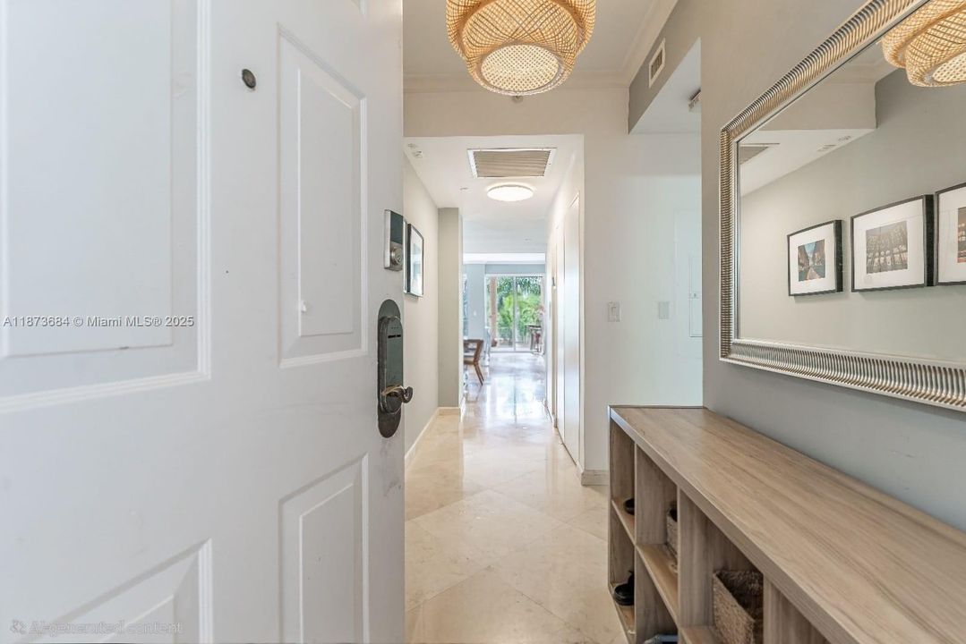 For Sale: $2,250,000 (2 beds, 2 baths, 1429 Square Feet)