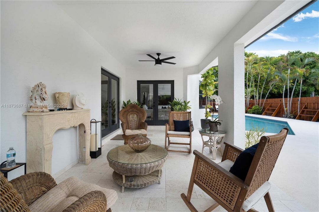 Recently Sold: $1,150,000 (4 beds, 3 baths, 2287 Square Feet)