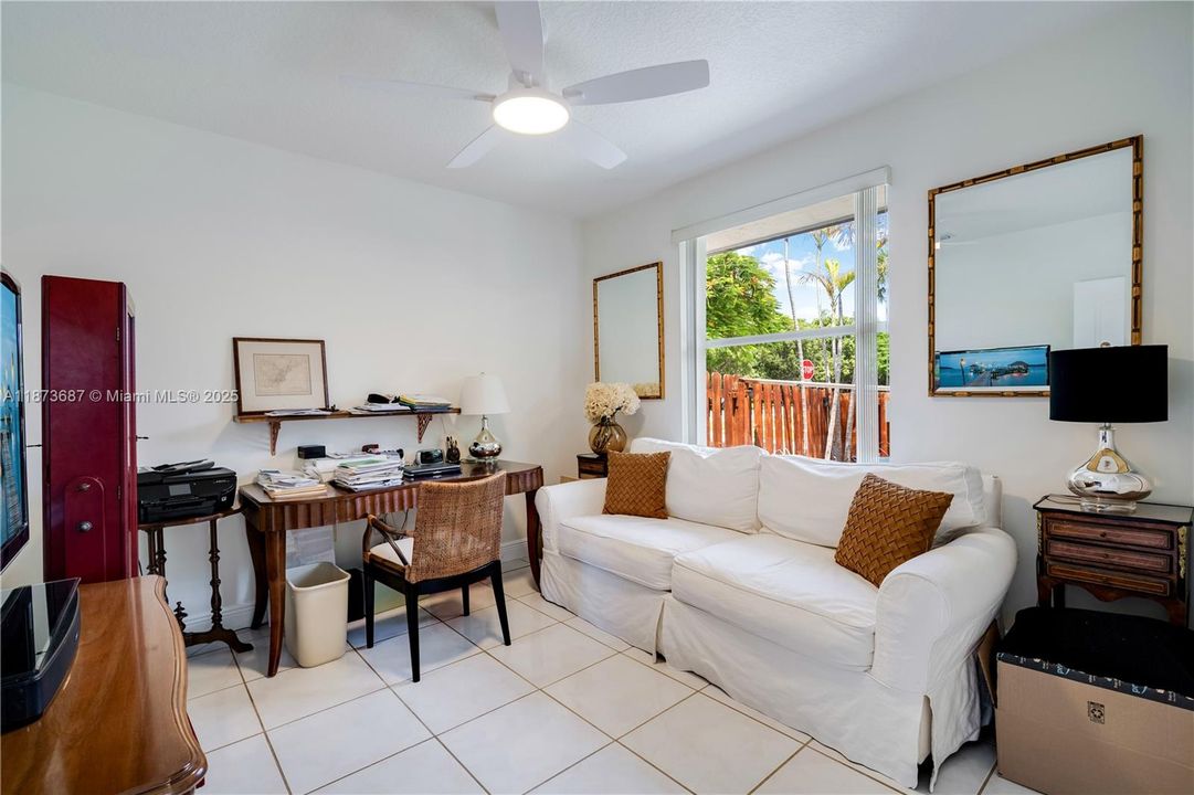 Recently Sold: $1,150,000 (4 beds, 3 baths, 2287 Square Feet)