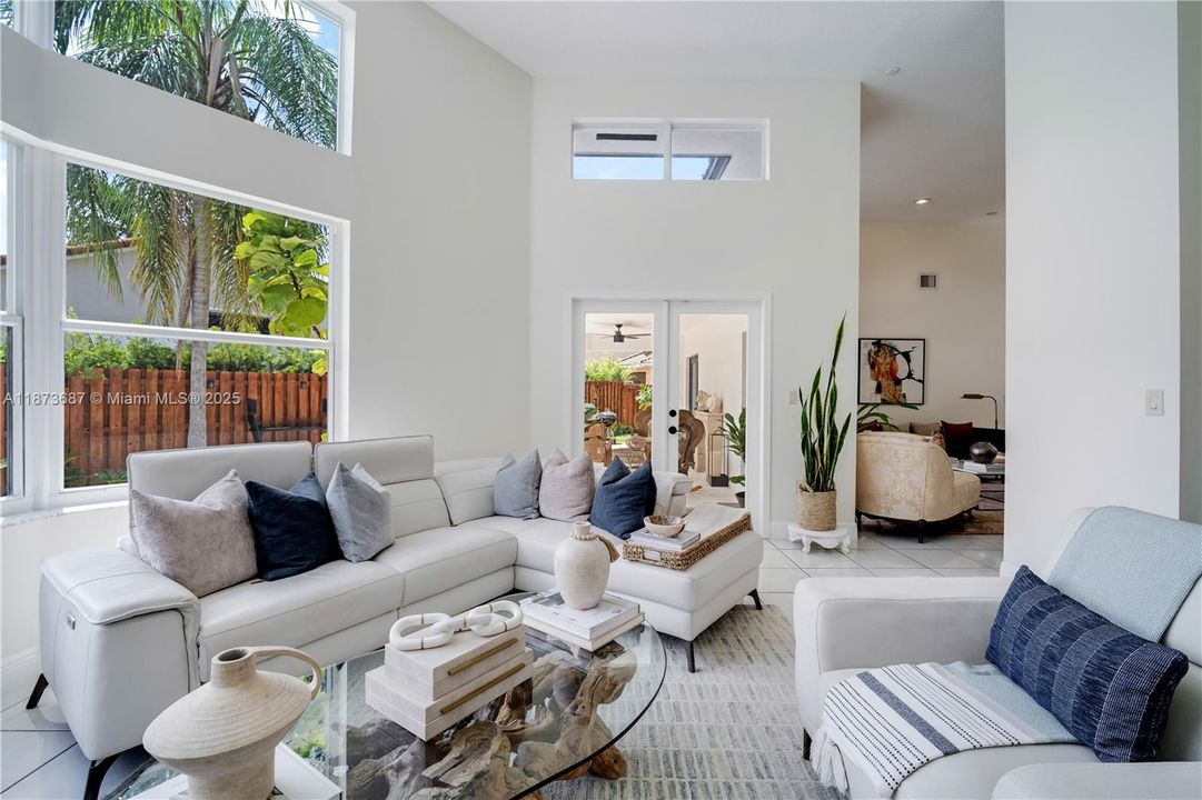 Recently Sold: $1,150,000 (4 beds, 3 baths, 2287 Square Feet)