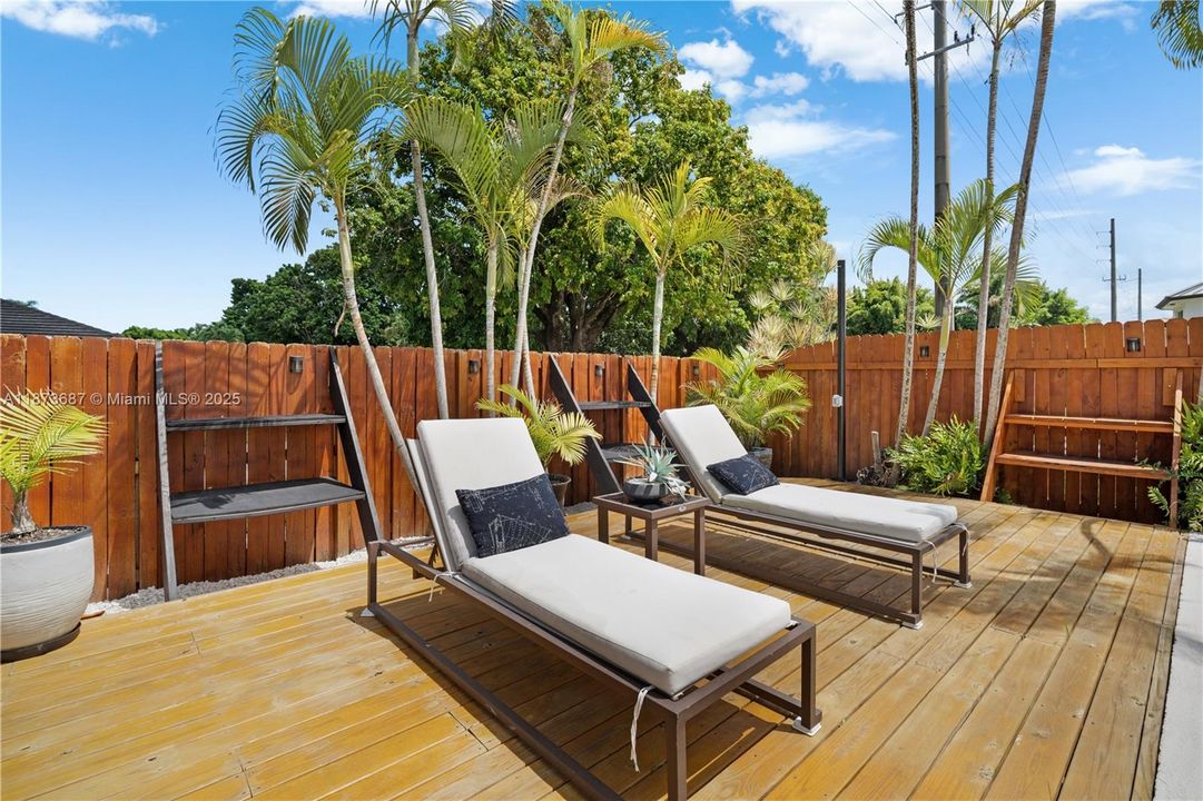 Recently Sold: $1,150,000 (4 beds, 3 baths, 2287 Square Feet)