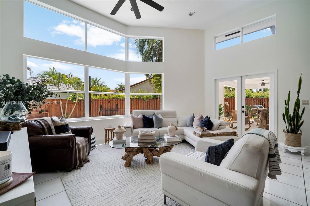 Recently Sold: $1,150,000 (4 beds, 3 baths, 2287 Square Feet)