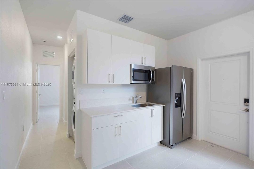 For Rent: $1,600 (1 beds, 1 baths, 0 Square Feet)