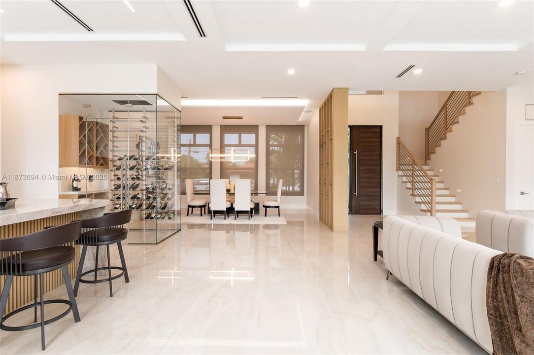 待售: $7,295,000 (5 贝兹, 6 浴室, 5487 平方英尺)