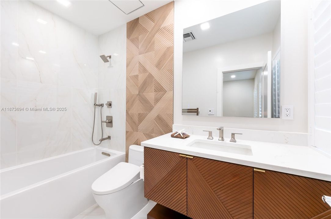 待售: $7,295,000 (5 贝兹, 6 浴室, 5487 平方英尺)