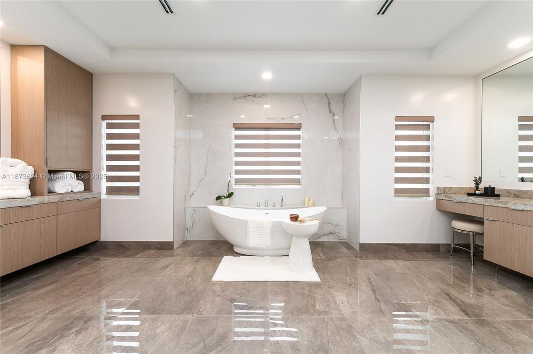 待售: $7,295,000 (5 贝兹, 6 浴室, 5487 平方英尺)