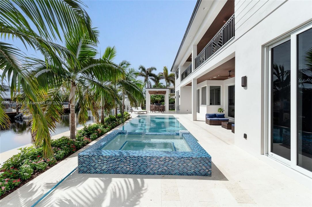 待售: $7,295,000 (5 贝兹, 6 浴室, 5487 平方英尺)