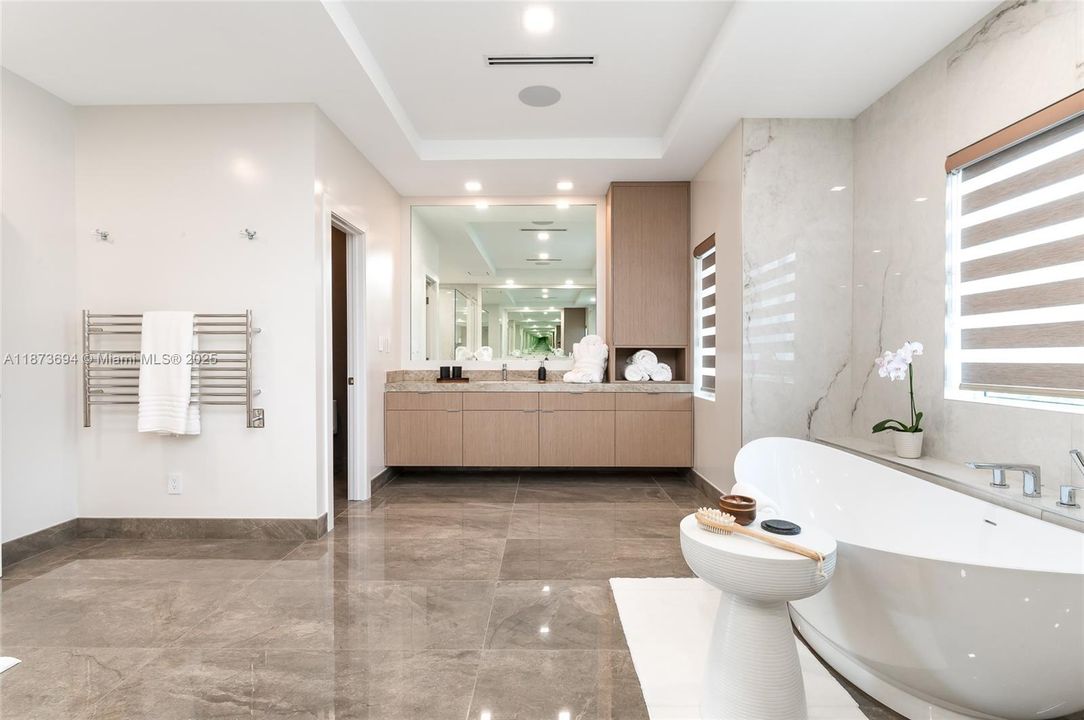 待售: $7,295,000 (5 贝兹, 6 浴室, 5487 平方英尺)