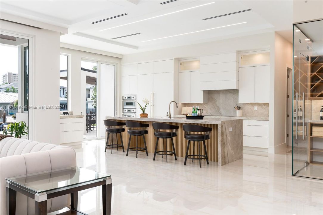 待售: $7,295,000 (5 贝兹, 6 浴室, 5487 平方英尺)