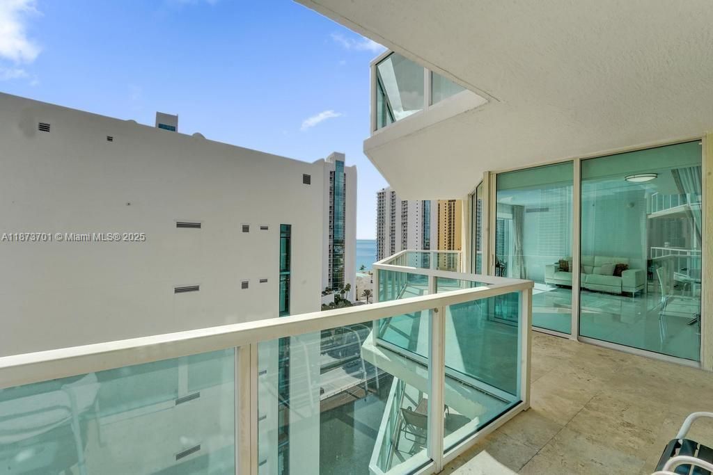 待售: $949,000 (3 贝兹, 2 浴室, 1458 平方英尺)