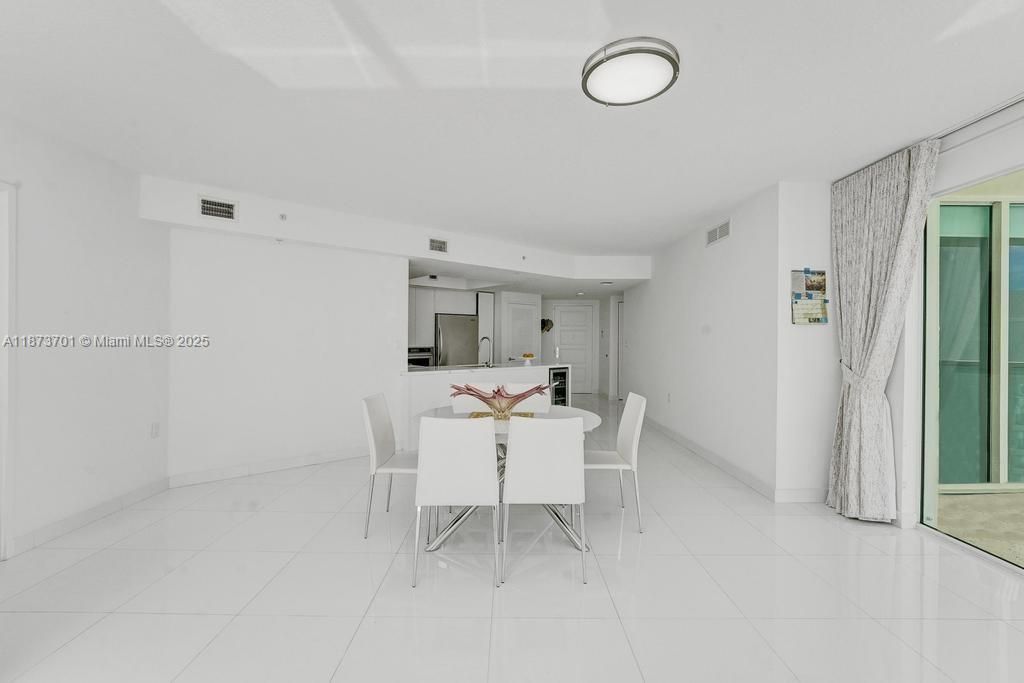 待售: $949,000 (3 贝兹, 2 浴室, 1458 平方英尺)