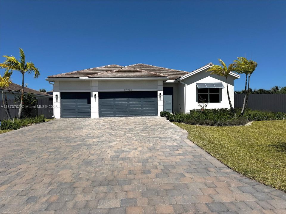 Active With Contract: $789,990 (4 beds, 3 baths, 2264 Square Feet)