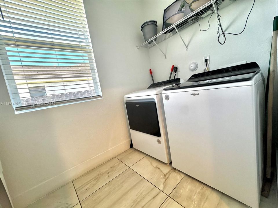 Active With Contract: $789,990 (4 beds, 3 baths, 2264 Square Feet)