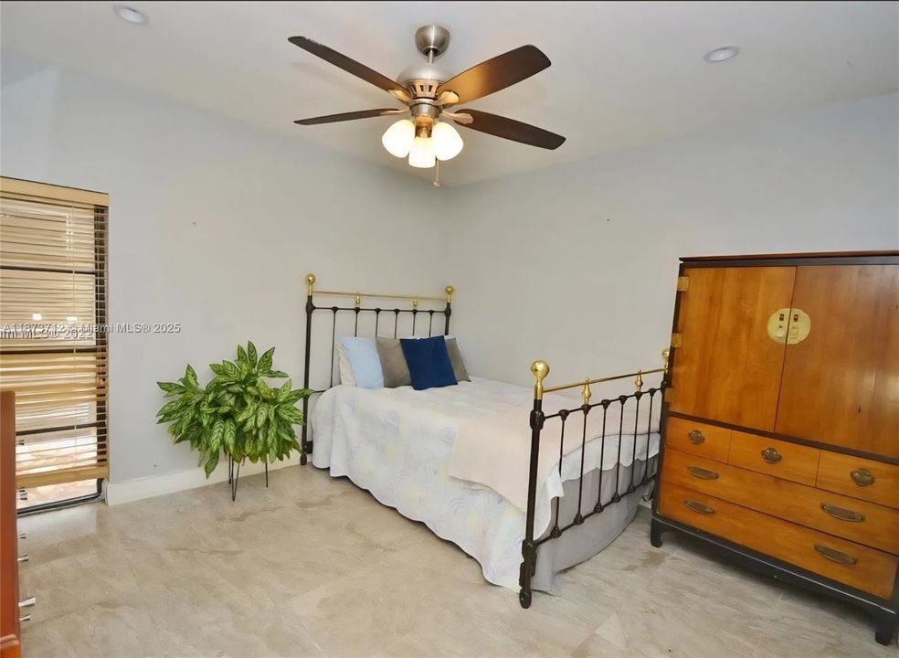 En Venta: $549,000 (3 camas, 2 baños, 1460 Pies cuadrados)