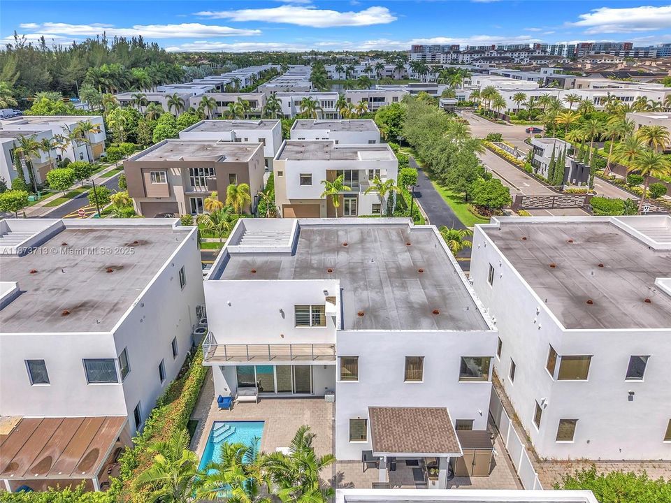 Active With Contract: $1,628,000 (5 beds, 5 baths, 3624 Square Feet)