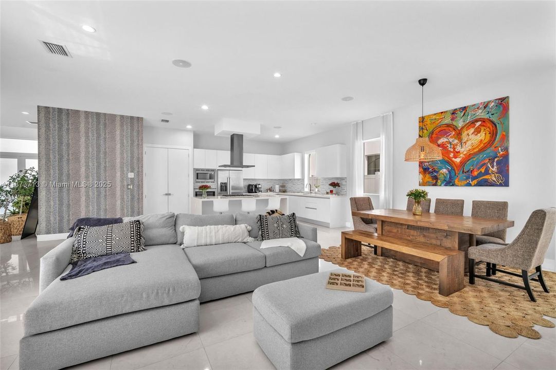 Active With Contract: $1,628,000 (5 beds, 5 baths, 3624 Square Feet)