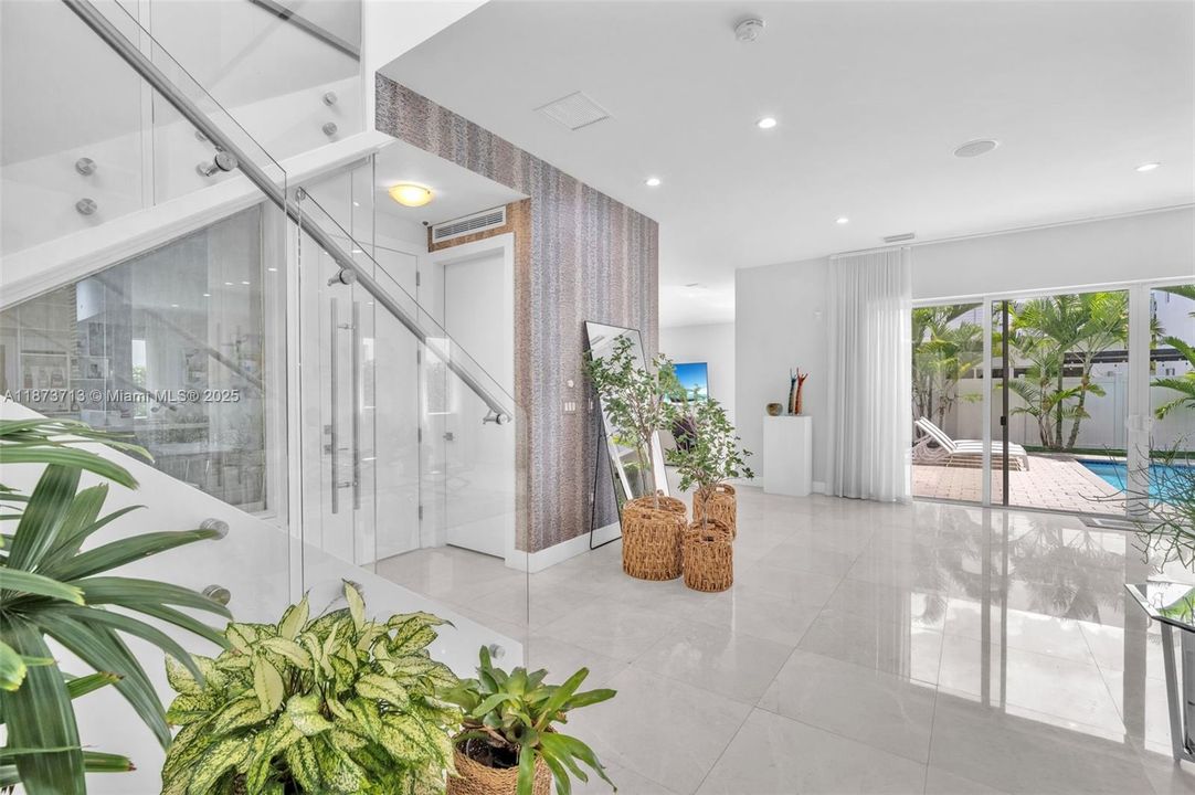 Active With Contract: $1,628,000 (5 beds, 5 baths, 3624 Square Feet)