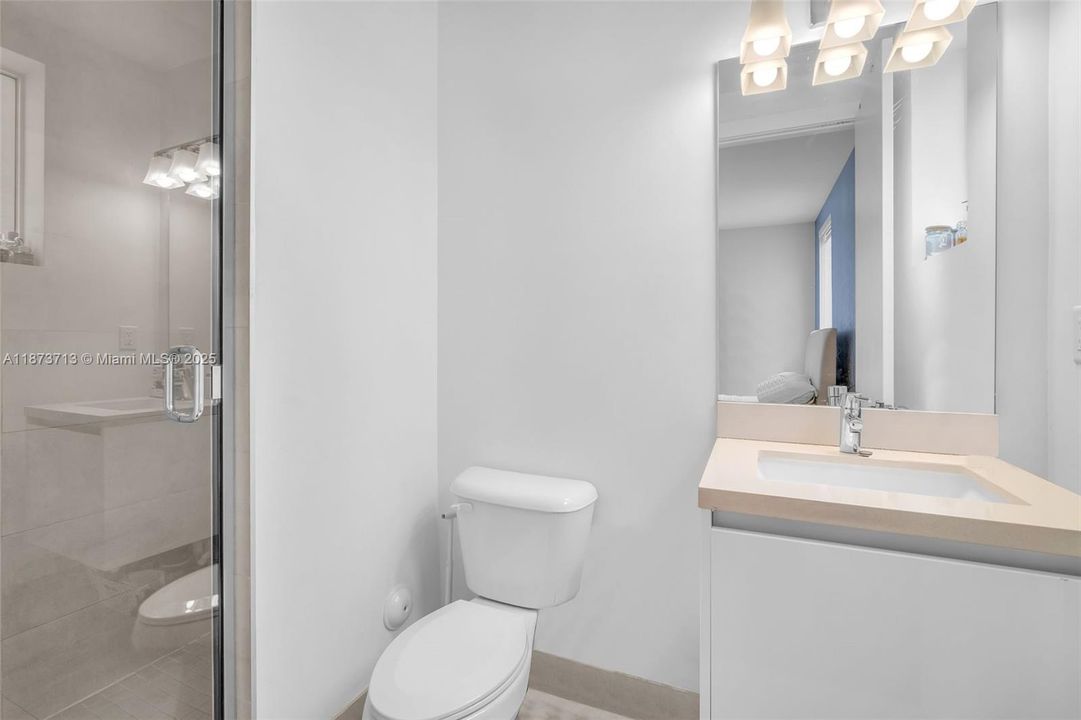 Active With Contract: $1,628,000 (5 beds, 5 baths, 3624 Square Feet)