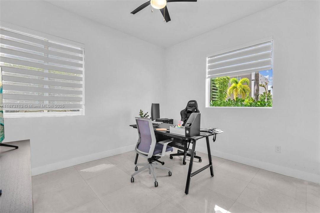 Active With Contract: $1,628,000 (5 beds, 5 baths, 3624 Square Feet)