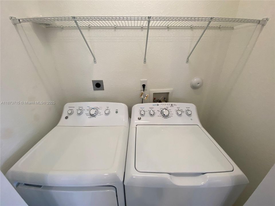 Active With Contract: $3,399 (4 beds, 3 baths, 2228 Square Feet)