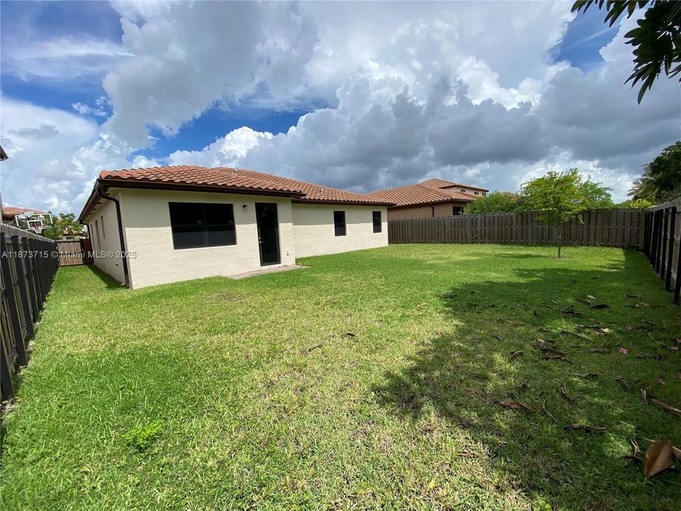 Active With Contract: $3,399 (4 beds, 3 baths, 2228 Square Feet)