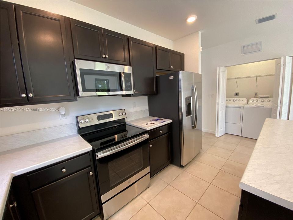 Active With Contract: $3,399 (4 beds, 3 baths, 2228 Square Feet)