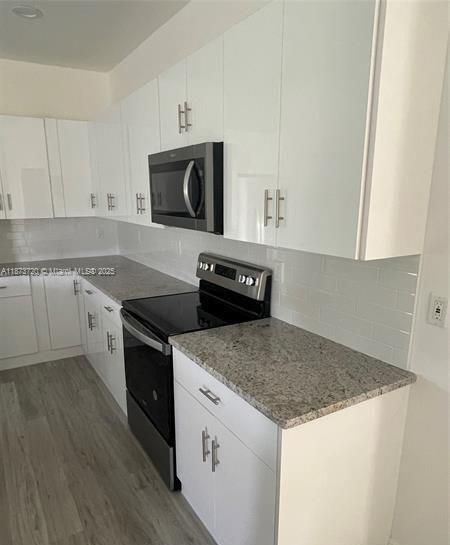 For Rent: $2,300 (3 beds, 2 baths, 1731 Square Feet)