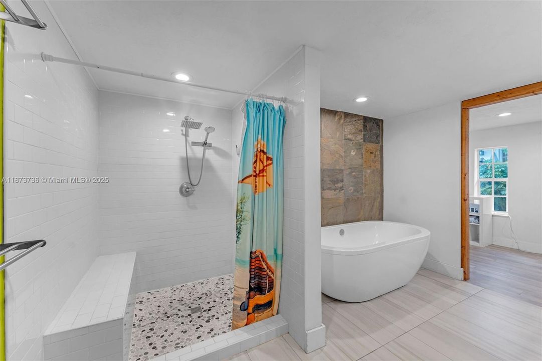 Под контрактом: $1,350,000 (5 спален, 3 ванн, 3137 Квадратных фут)